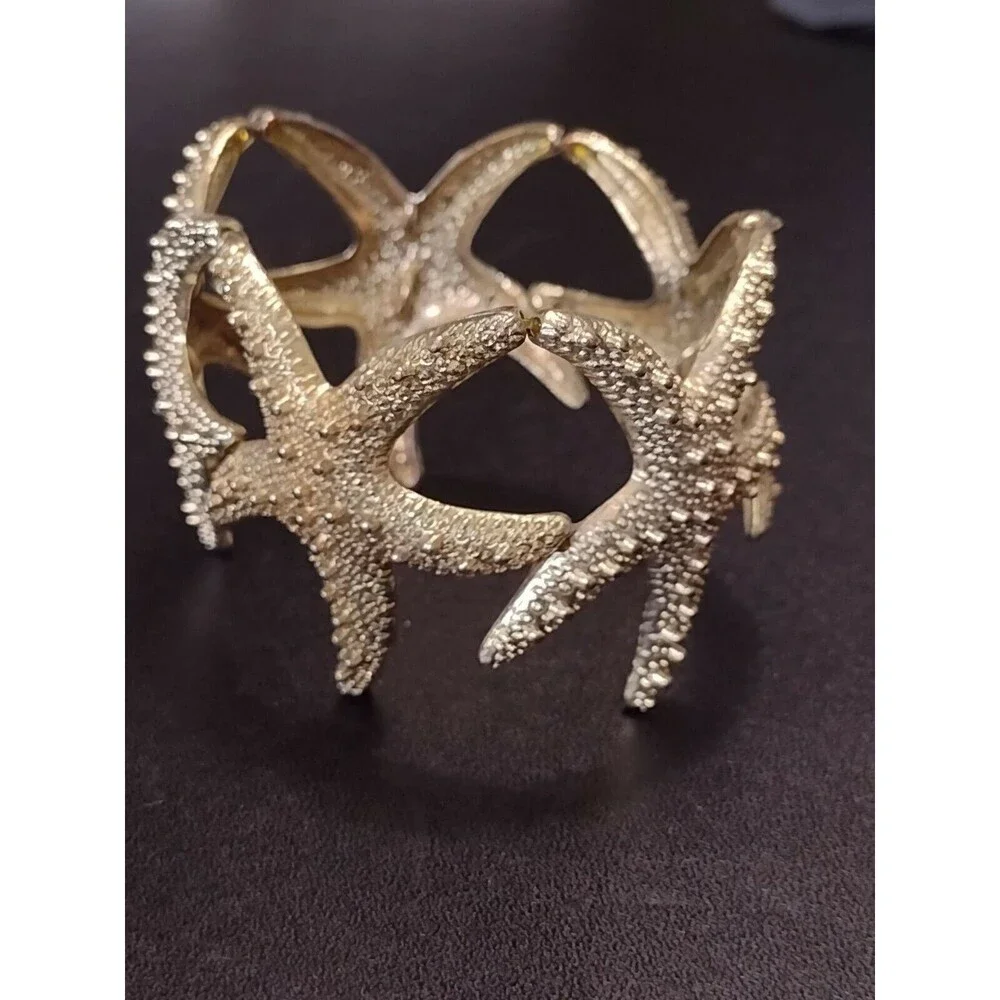 Starfish stretch bracelet 7.75